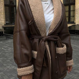 Eleganter langer Mantel