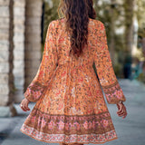 Langärmliges bedrucktes Kleid