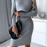 Gestreiftes Langarm-Oberteil und Träger-Minikleid-Set