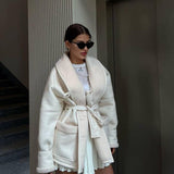 Eleganter langer Mantel