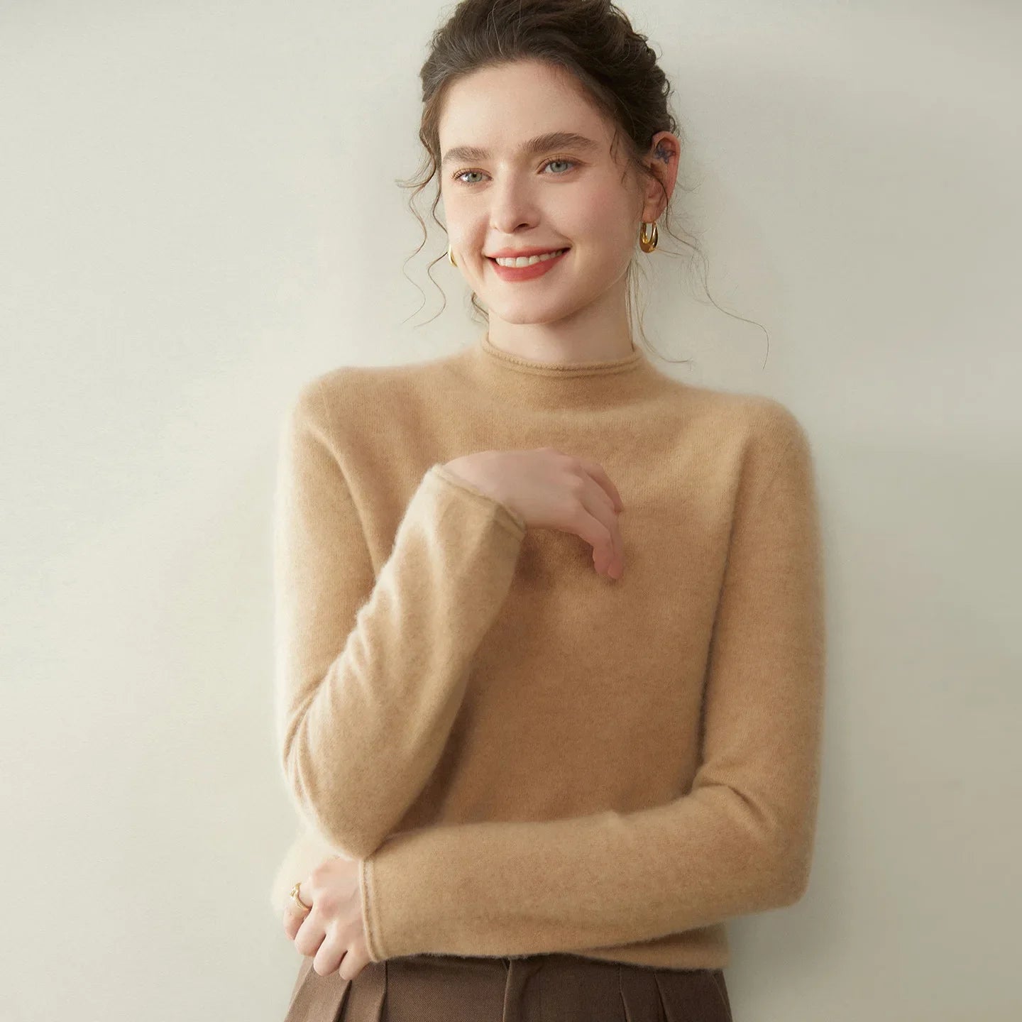 Locker sitzendes Kaschmir-Basic mit Stehkragen