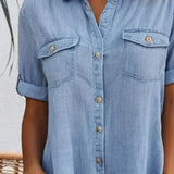 Sveta Kurzärmeliges Denim-Kleid mit Knopfleiste