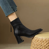 Livia Bequeme Lederstiefeletten mit Zehenkappe und Knöchelhöhe